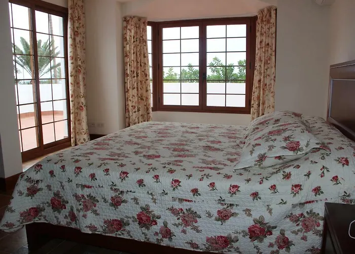 Luxury First Line Willa Playa de las Americas (Tenerife)