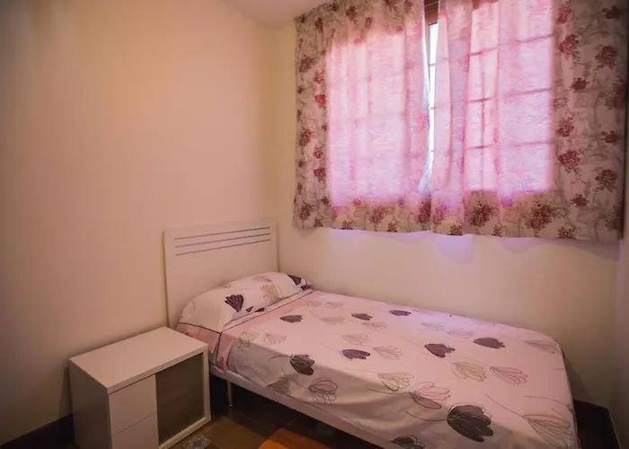 Luxury First Line Willa